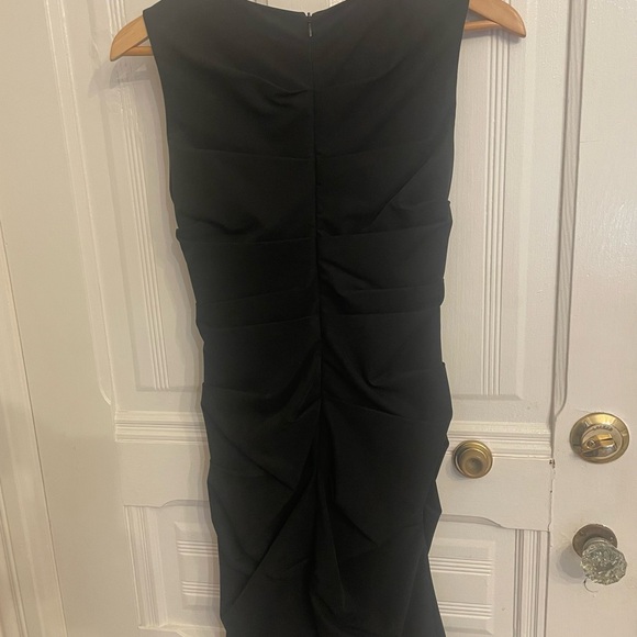 Nicole Miller cocktail dress. Size 4. - Picture 2 of 5